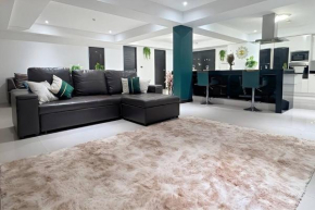 4 bed penthouse with 3 terraces